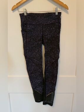 lululemon athletica Black Leggings with Purple & Pink Speckle Mesh Detail Size 4